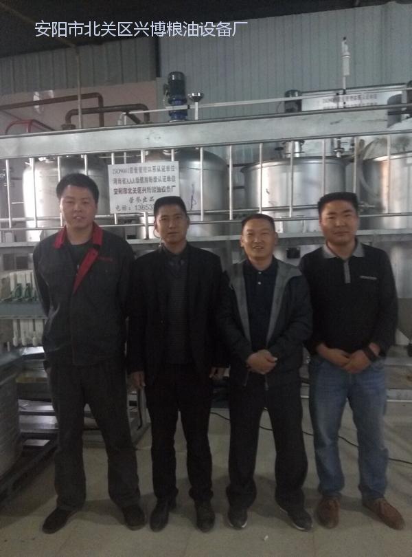 精煉油設備,小型精煉設備一次安裝調(diào)試成功
